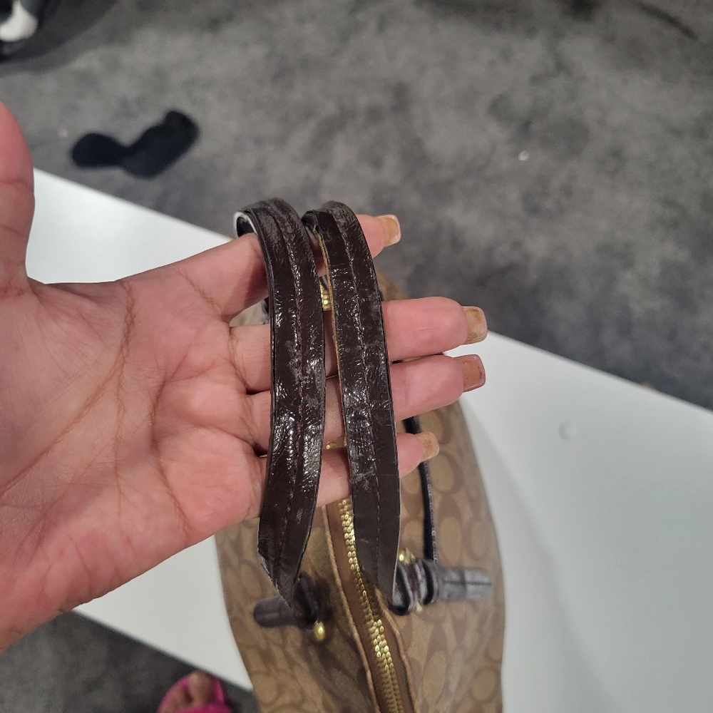 Authentic coach - Picture 4 of 5
